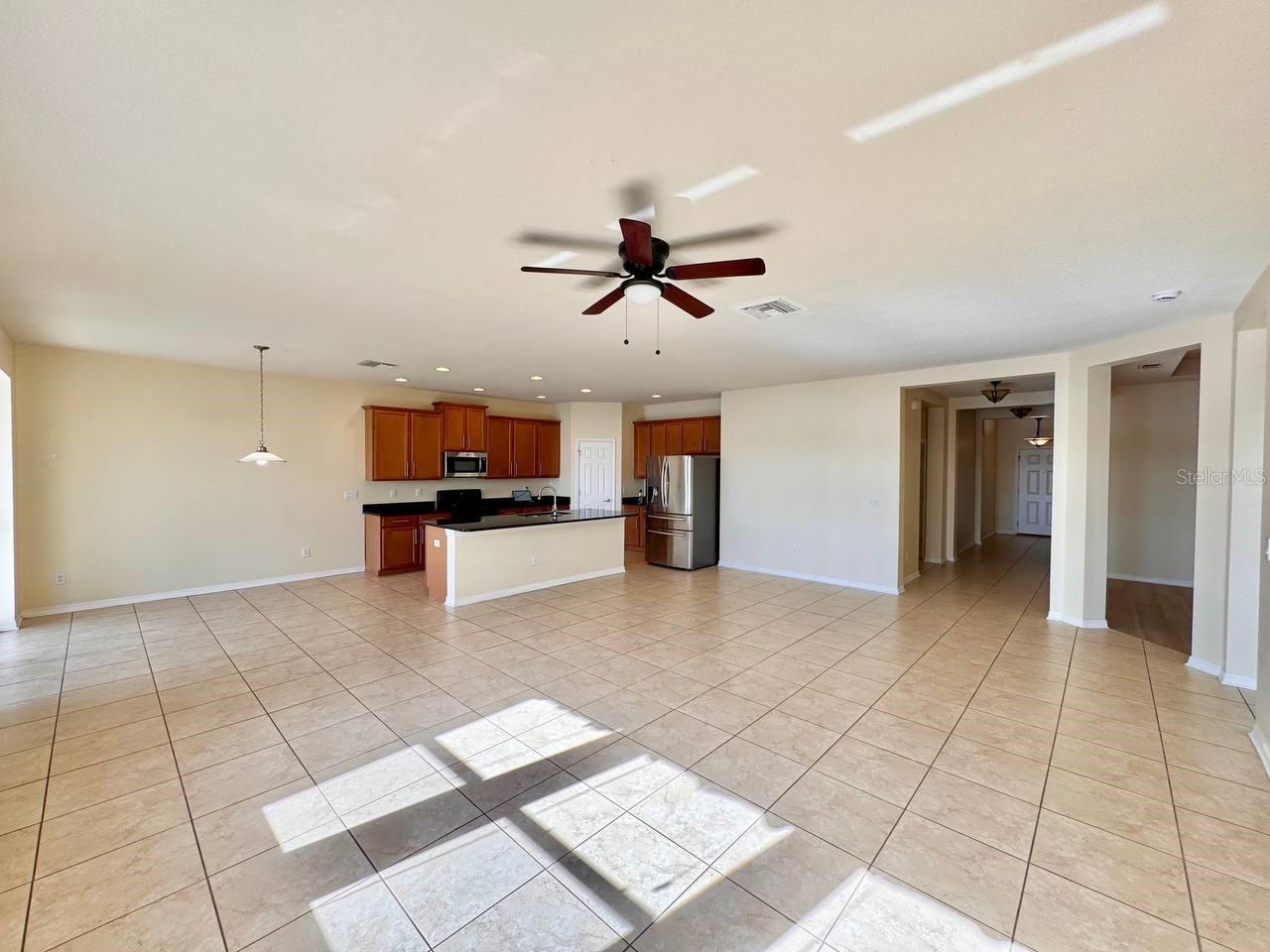 BAHIA LAKES PH 4 - Residential Lease