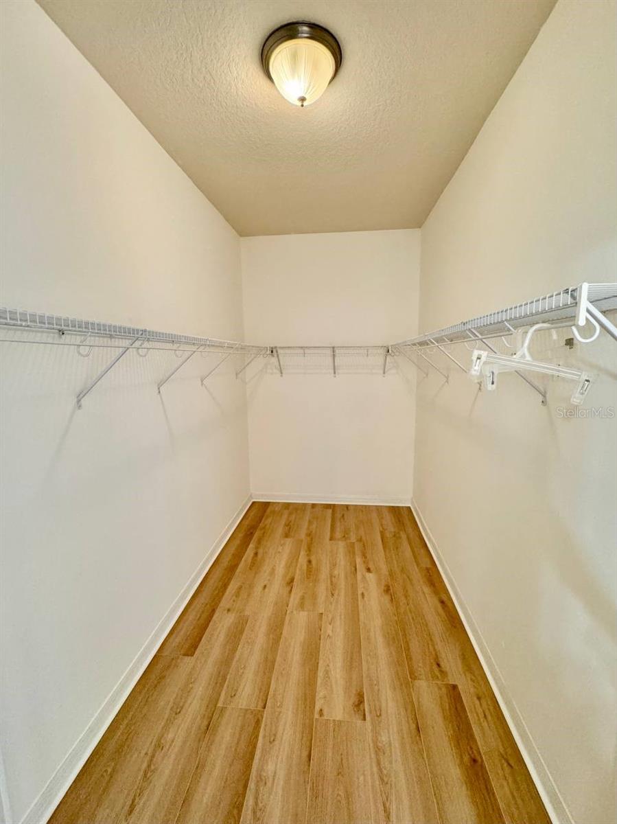 BAHIA LAKES PH 4 - Residential Lease