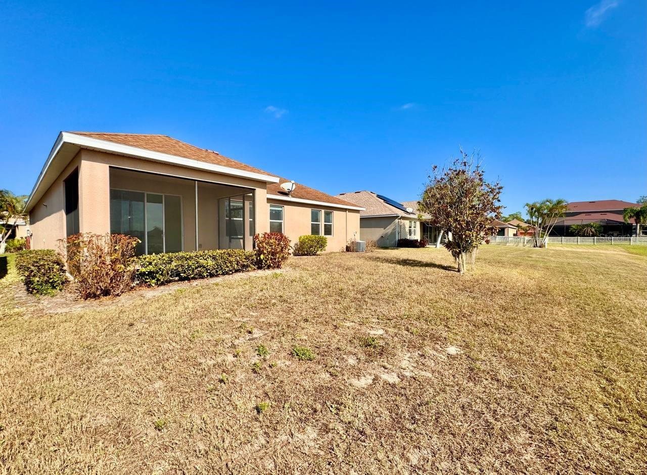 BAHIA LAKES PH 4 - Residential Lease