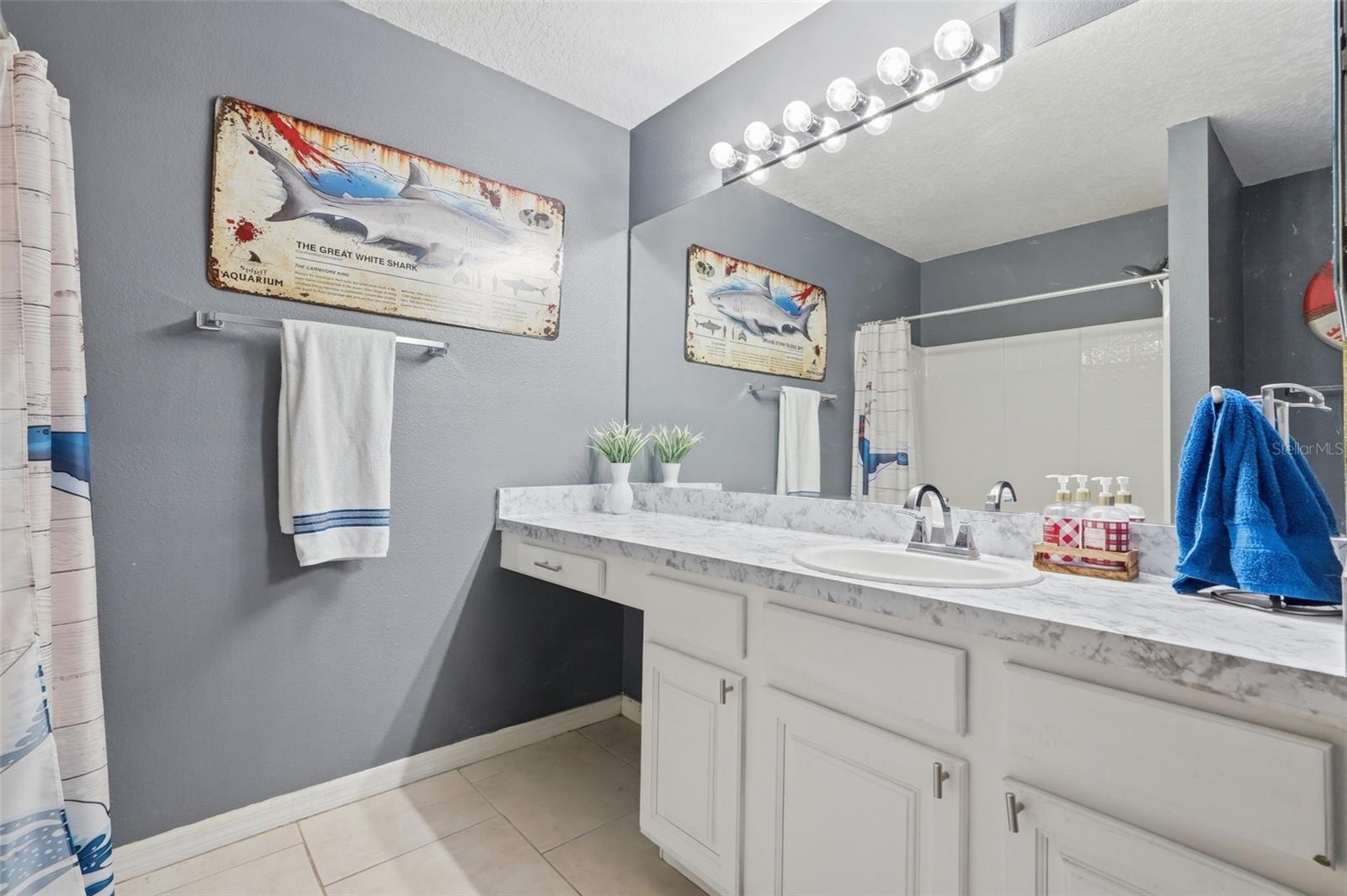 VILLAGE ESTATES LT 01 ORB 2125 P - Residential