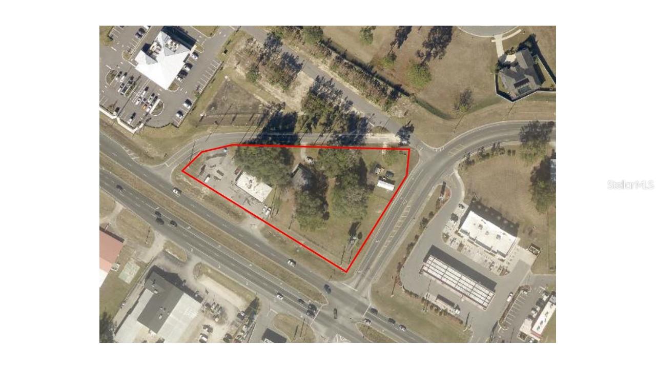Excelent Commercial corner with traffic light and access 360 degrees. Great C-Store, QSR, Retail location. This Commercial property is made up of 3 contiguious parcels. There a three structures on the property(s), a mobile home (1988) a single family residence (1964) and a small commercialstrip center (1963).
These properties are leased on a month to month basis.