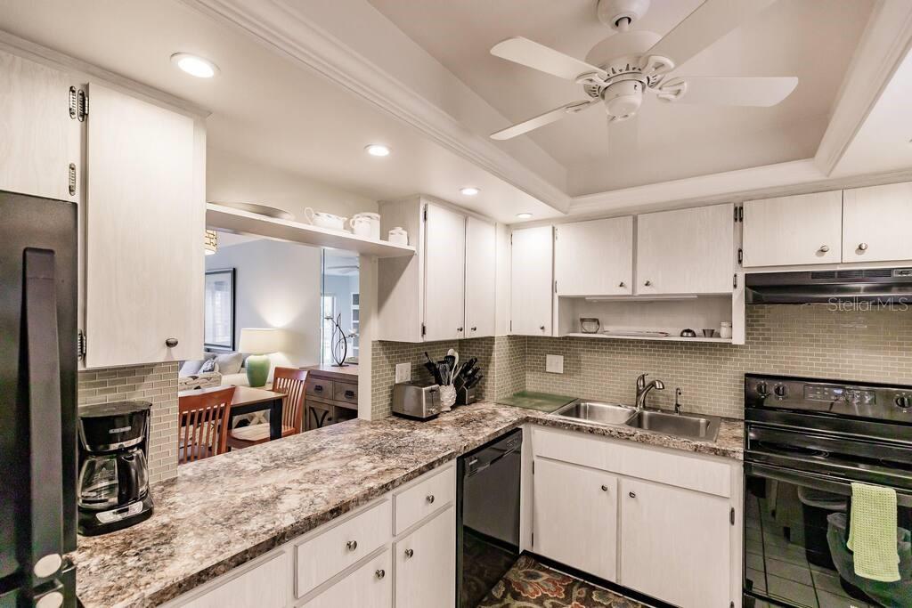 SIESTA HARBOR II - Residential Lease