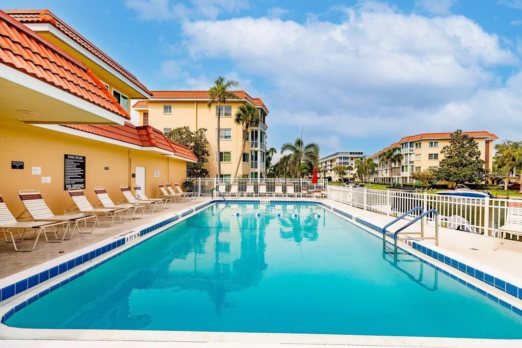 SIESTA HARBOR II - Residential Lease