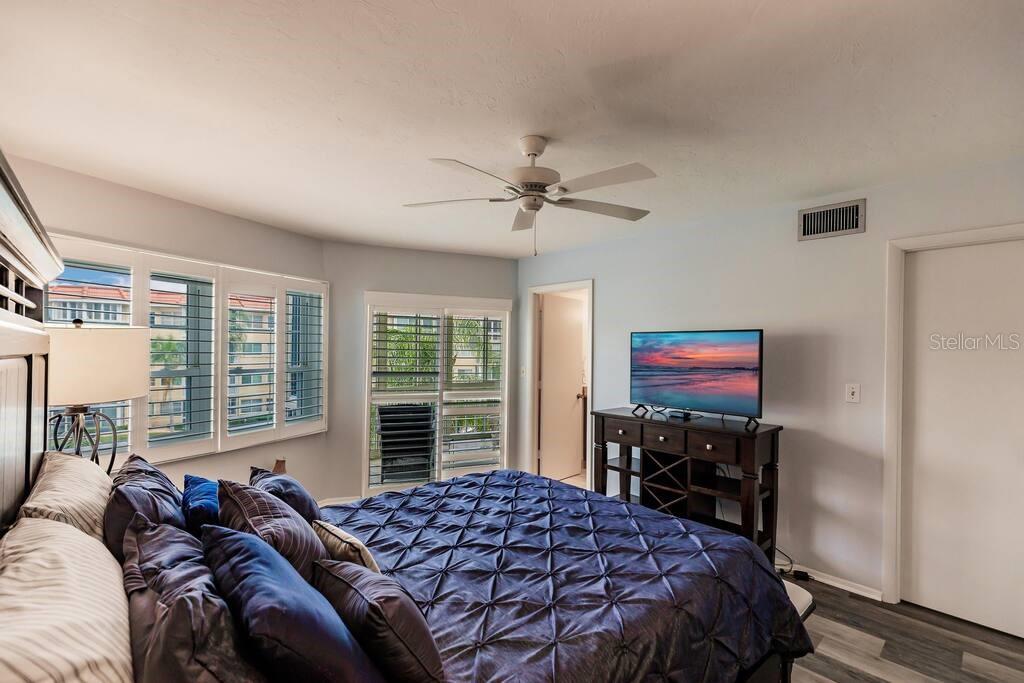 SIESTA HARBOR II - Residential Lease