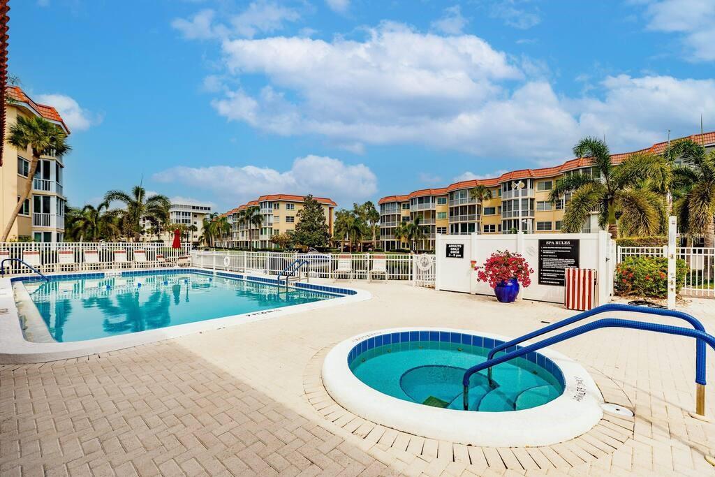 SIESTA HARBOR II - Residential Lease