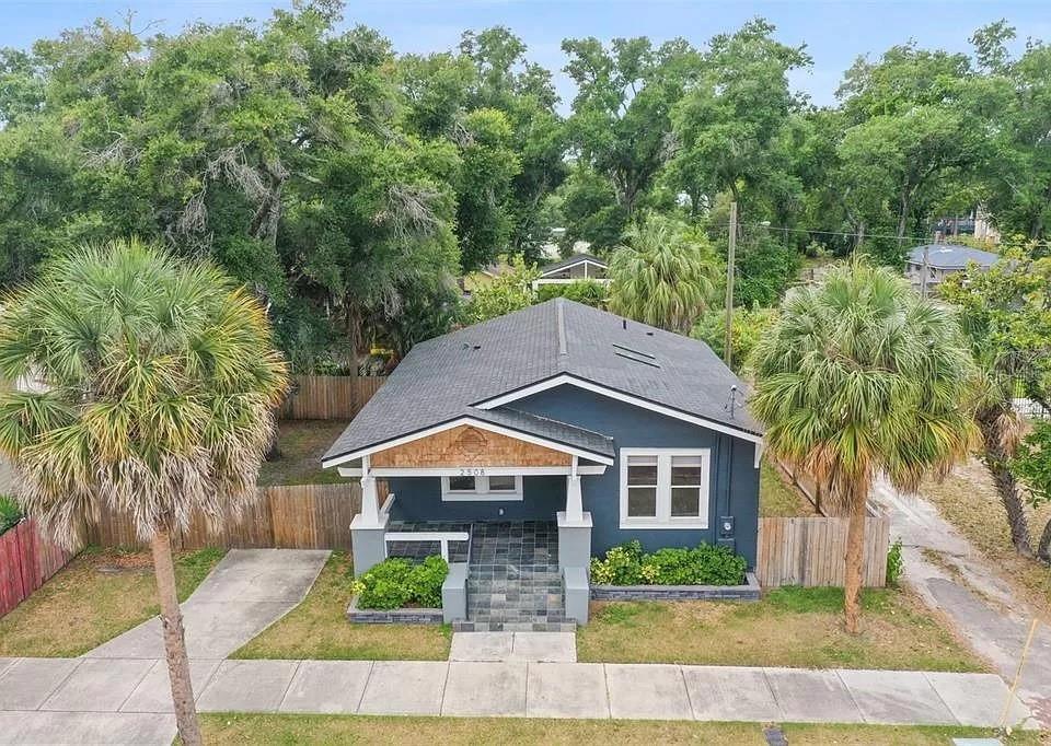 WEST HIGHLANDS - Residential Lease