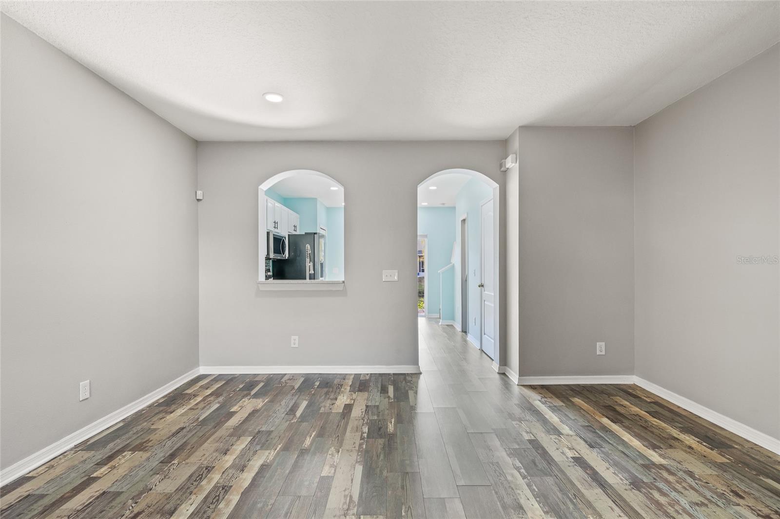 SWAN VIEW TWNHMS - Residential