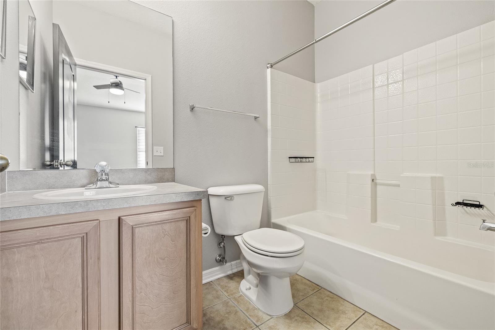 SWAN VIEW TWNHMS - Residential