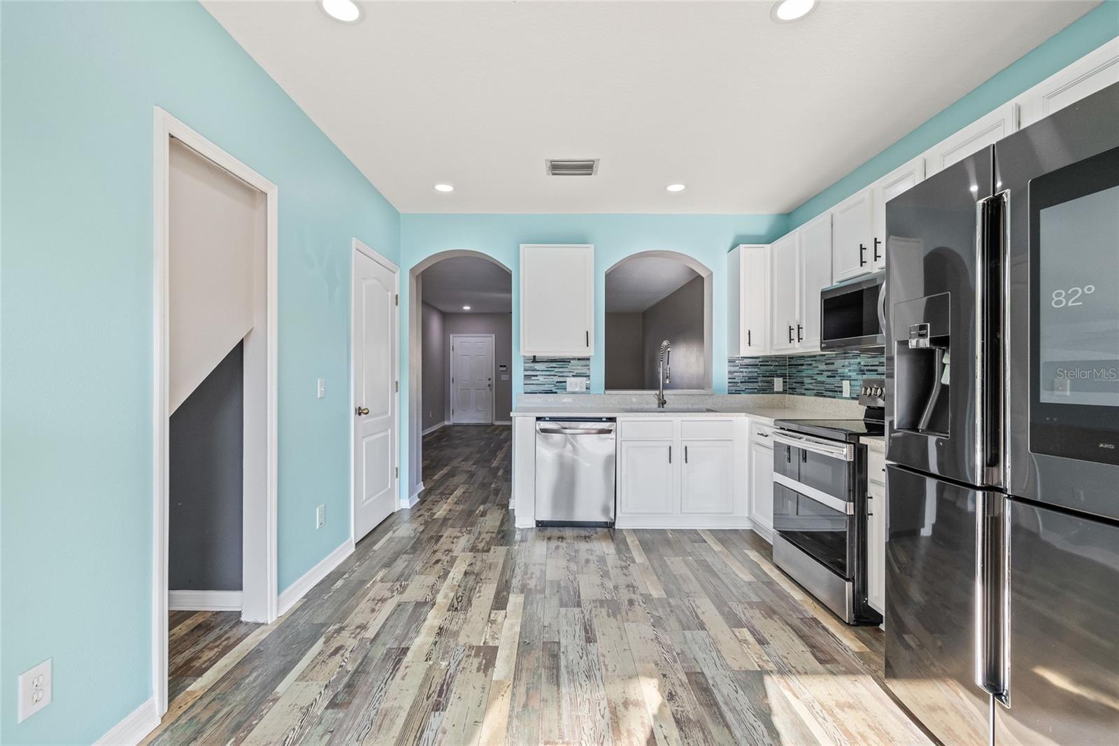 SWAN VIEW TWNHMS - Residential