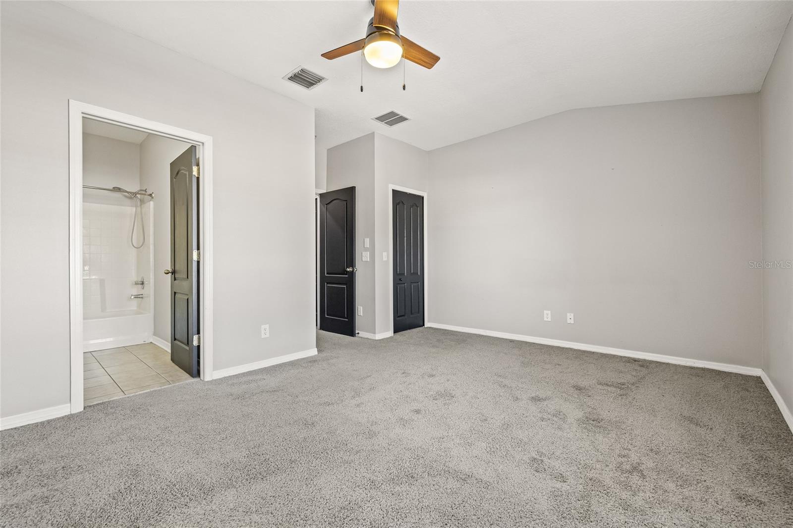 SWAN VIEW TWNHMS - Residential