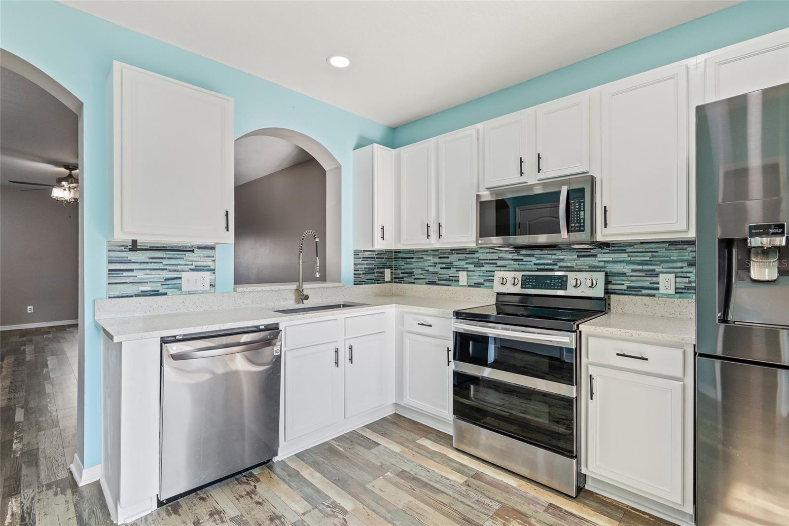 SWAN VIEW TWNHMS - Residential