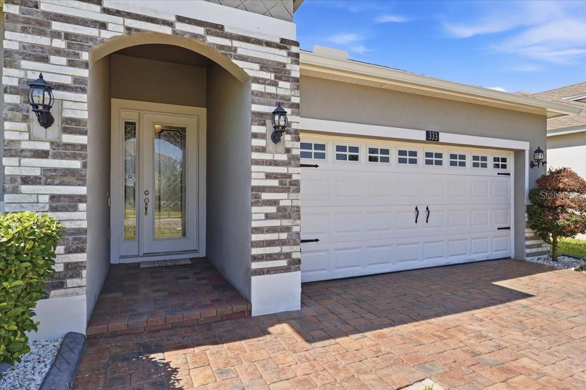 333 MEADOW POINTE DRIVE