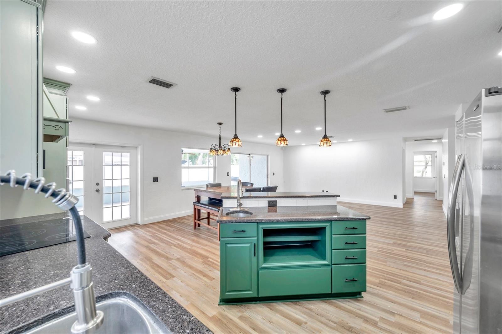 WINDMILL POINTE OF TARPON LAKE - UNIT THREE - Residential Lease