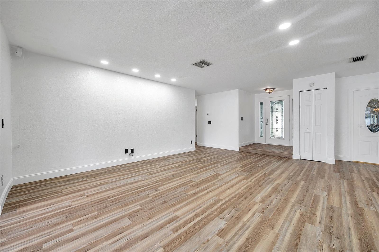 WINDMILL POINTE OF TARPON LAKE - UNIT THREE - Residential Lease