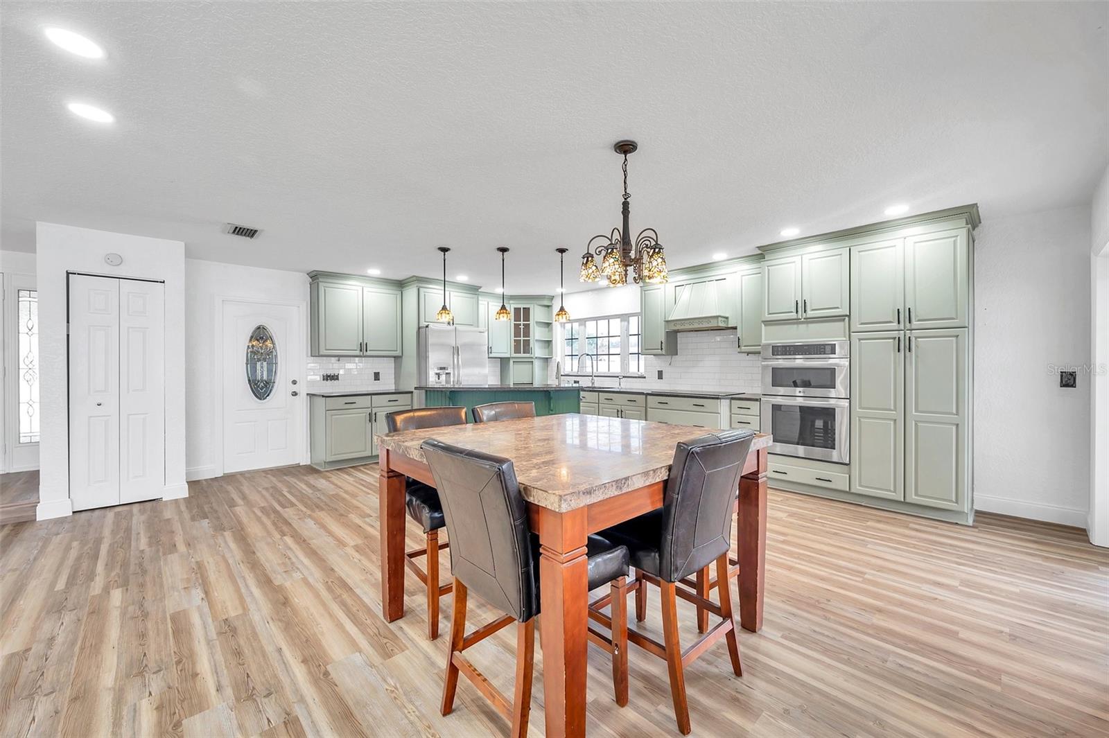 WINDMILL POINTE OF TARPON LAKE - UNIT THREE - Residential Lease