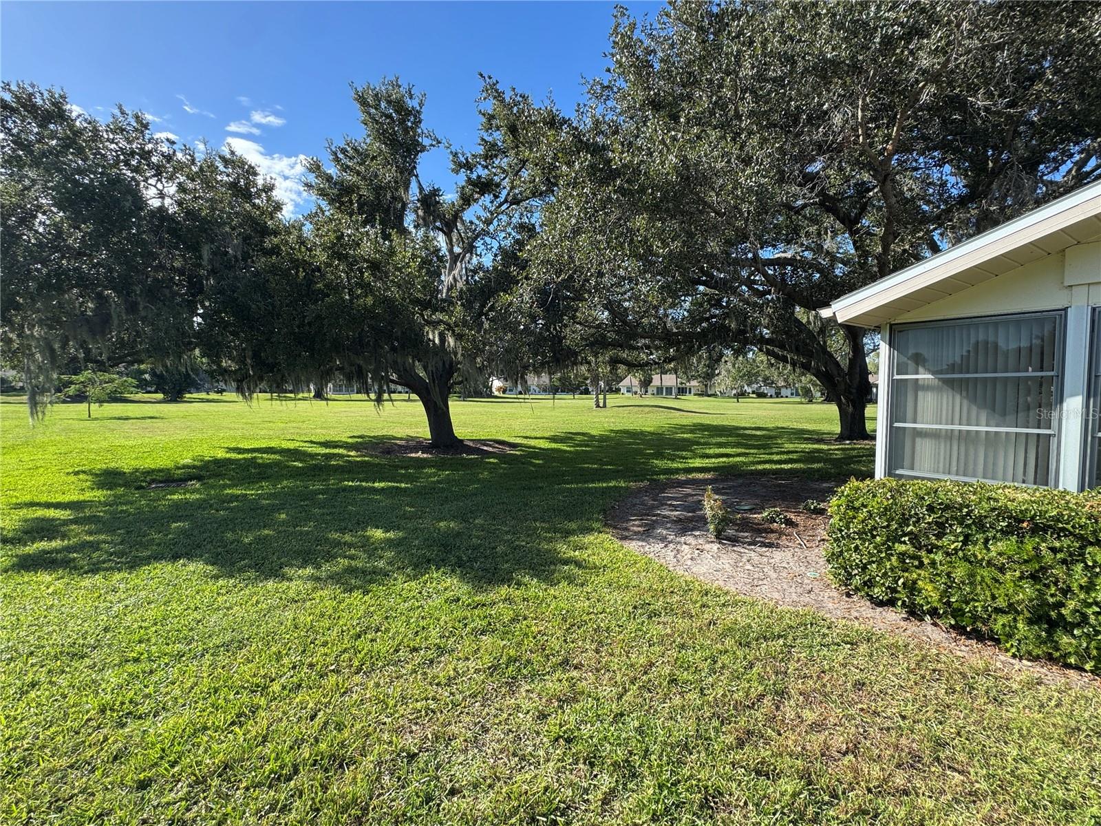 OAKHURST PH II - Residential Lease