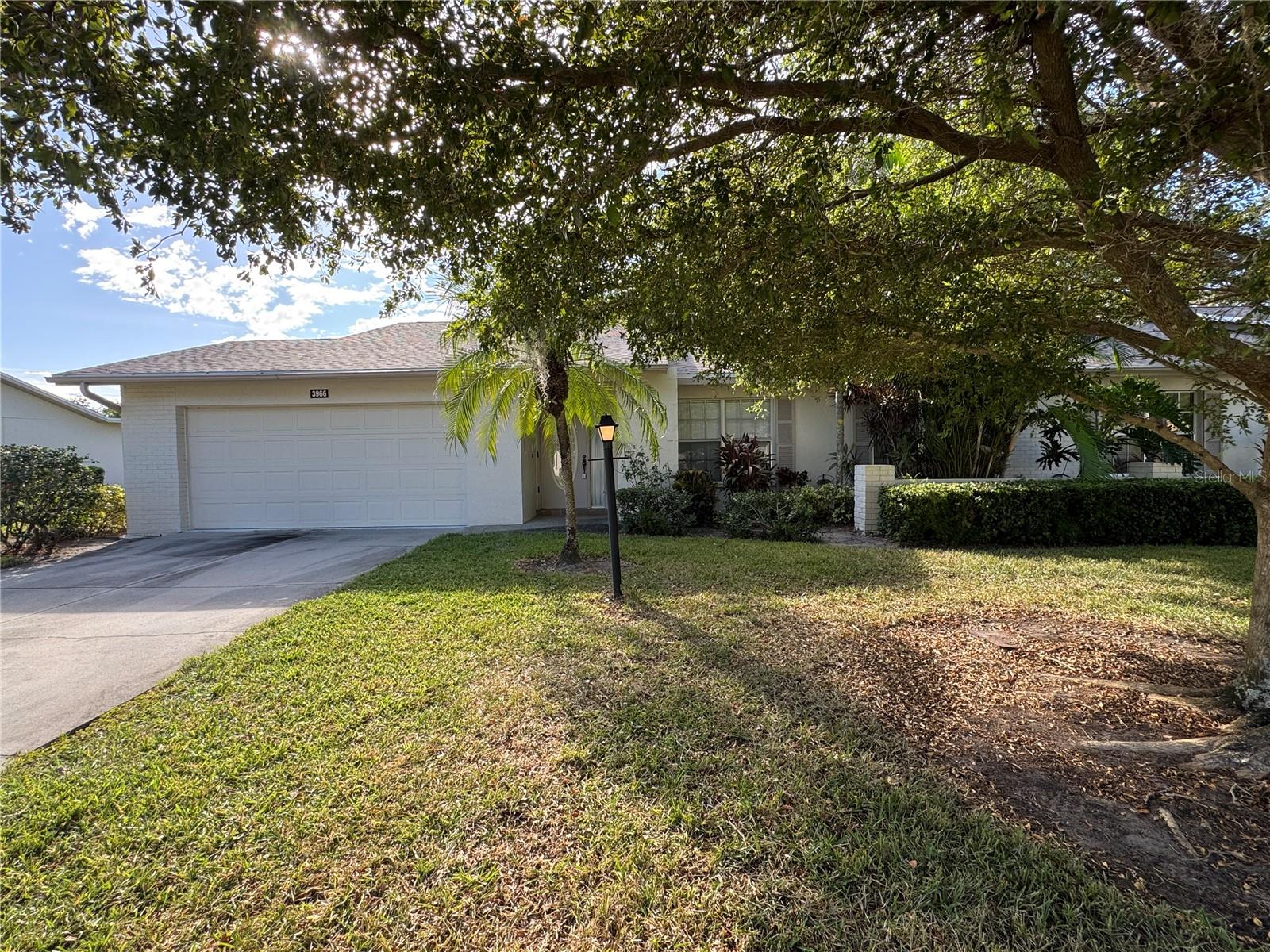 OAKHURST PH II - Residential Lease