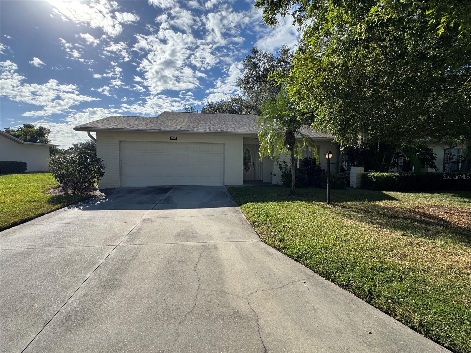 OAKHURST PH II - Residential Lease