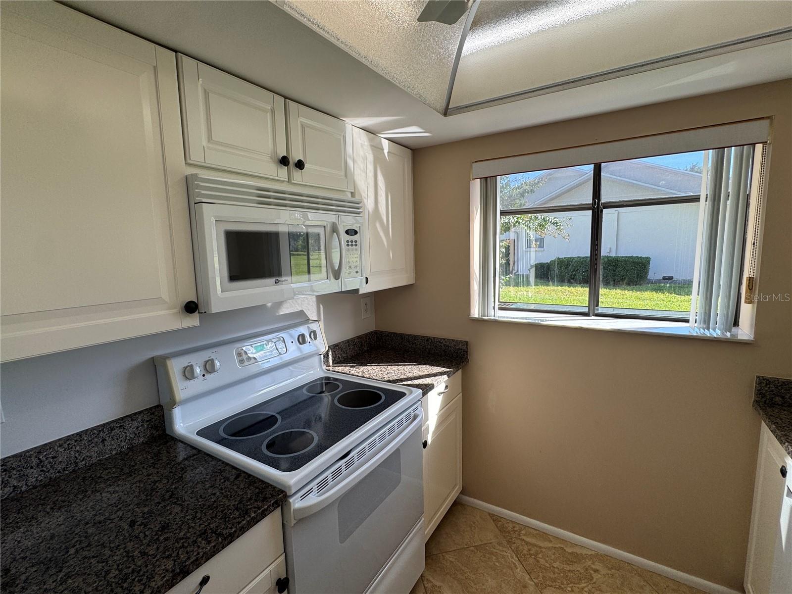 OAKHURST PH II - Residential Lease