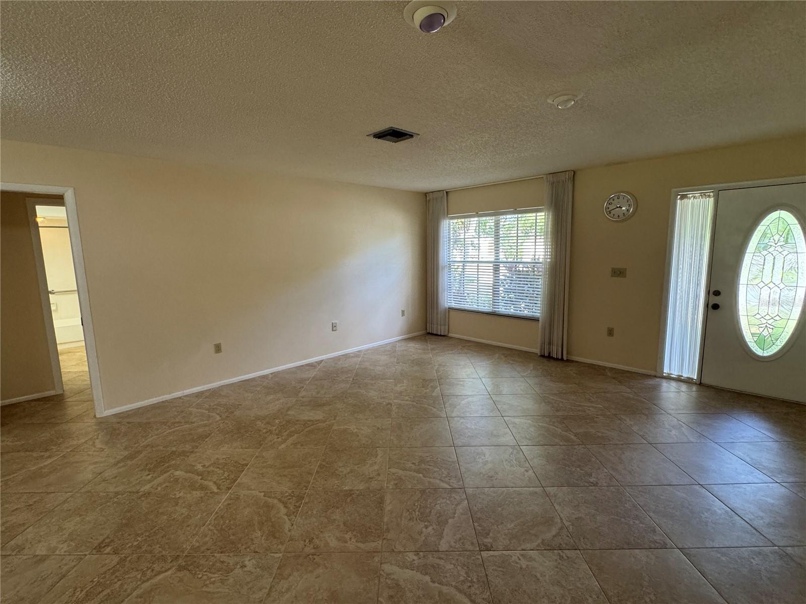 OAKHURST PH II - Residential Lease