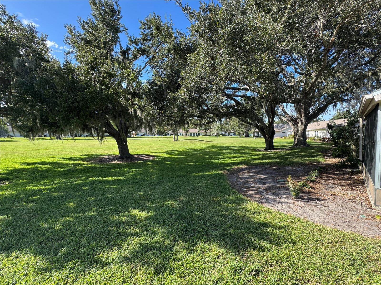 OAKHURST PH II - Residential Lease