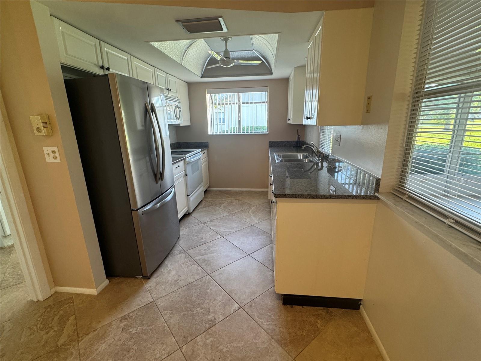 OAKHURST PH II - Residential Lease