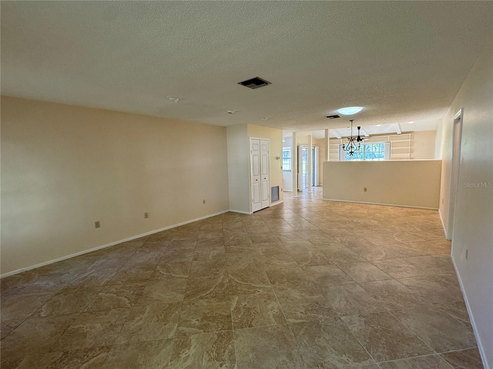 OAKHURST PH II - Residential Lease