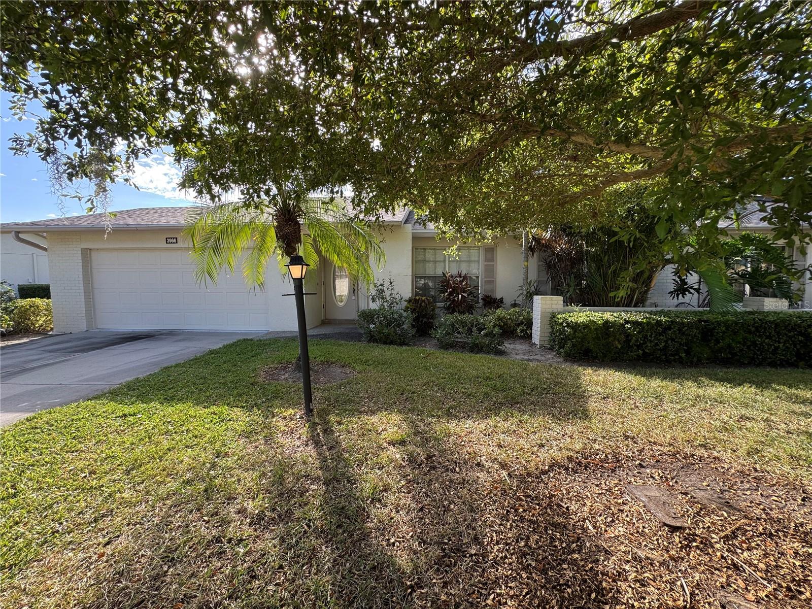 OAKHURST PH II - Residential Lease