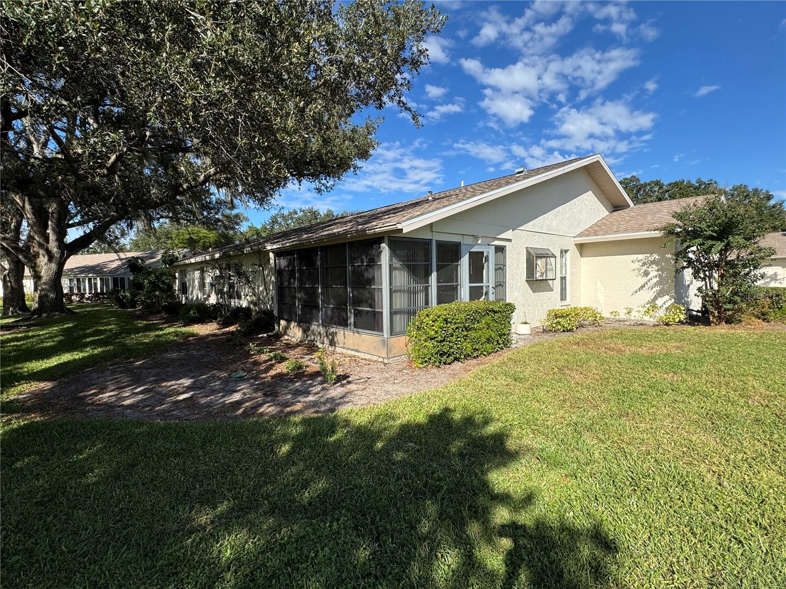 OAKHURST PH II - Residential Lease