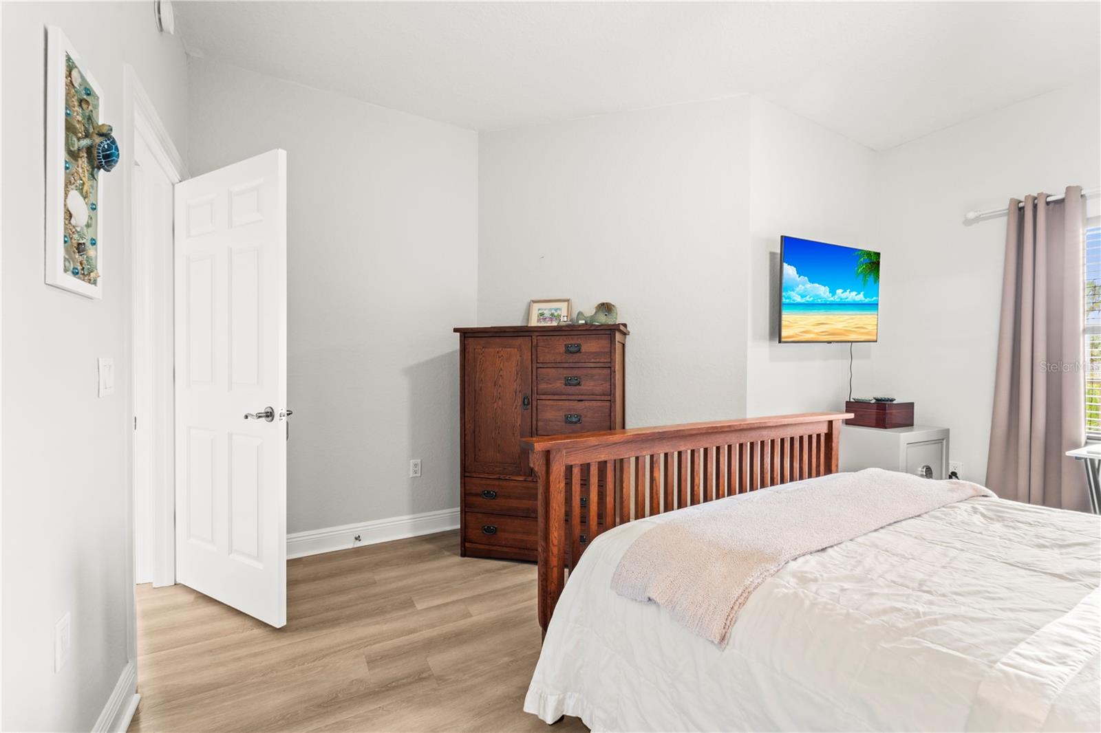 SNUG HARBOUR CONDO - Residential