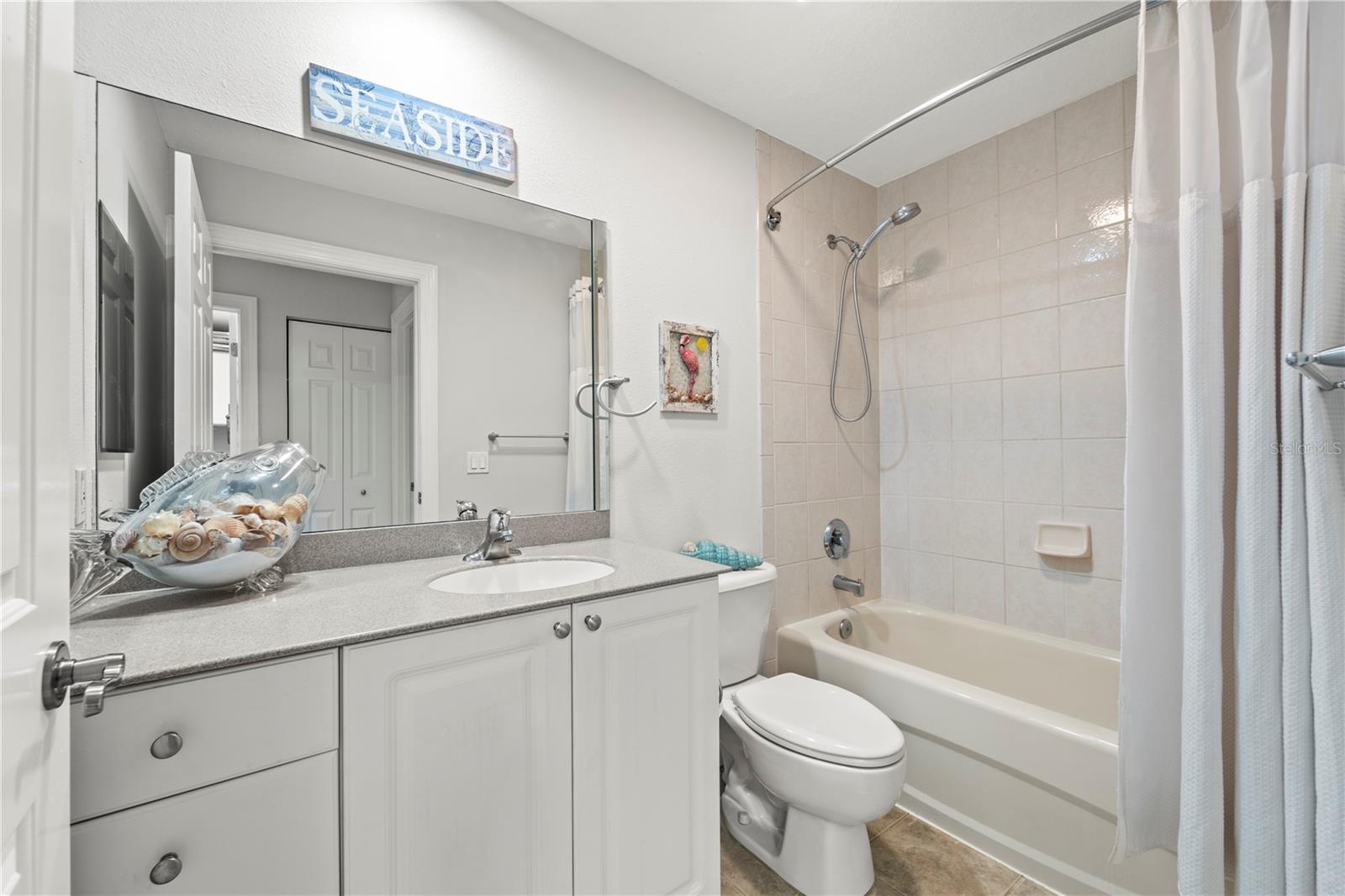 SNUG HARBOUR CONDO - Residential