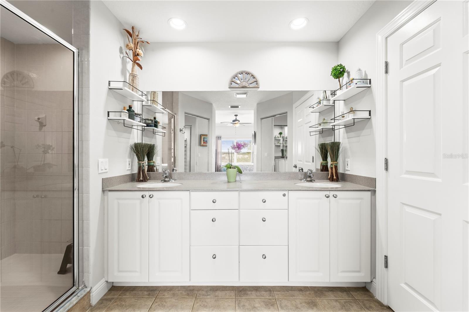 SNUG HARBOUR CONDO - Residential