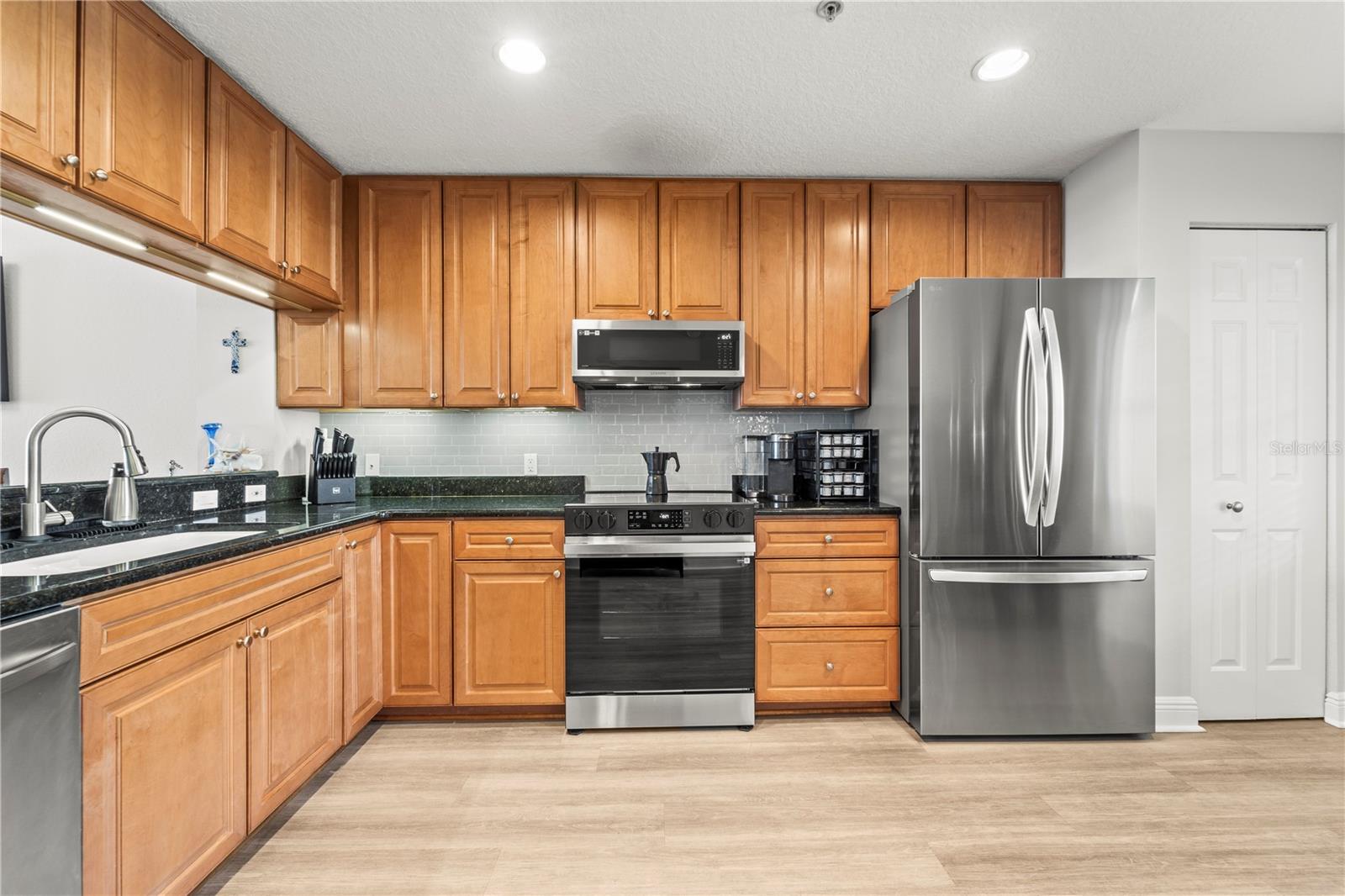 425 150TH AVENUE 2303