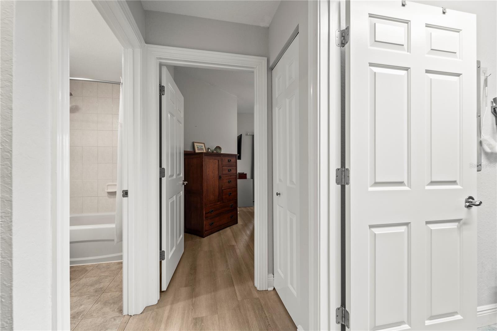 SNUG HARBOUR CONDO - Residential