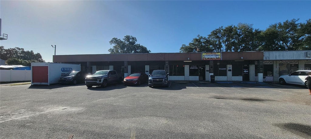 Photo of 500 W Oak Ridge Road, Orlando, FL 32809 (MLS # NS1089566)