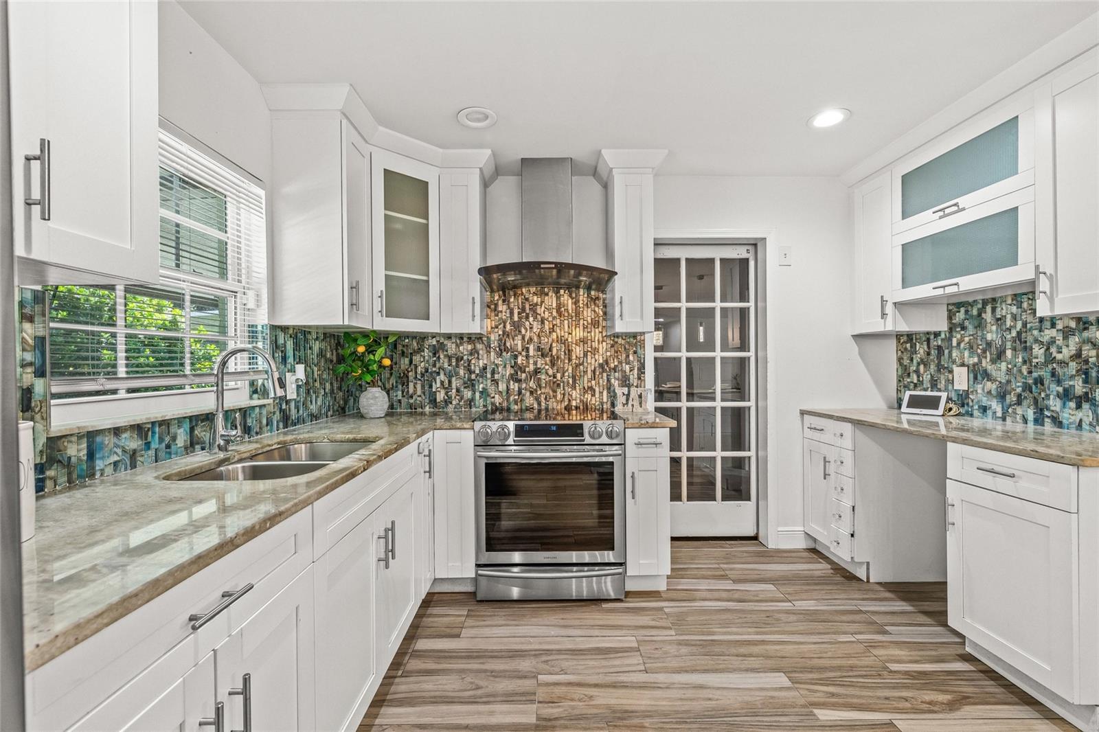 PRESIDENTIAL MANOR UNIT 2B - Residential