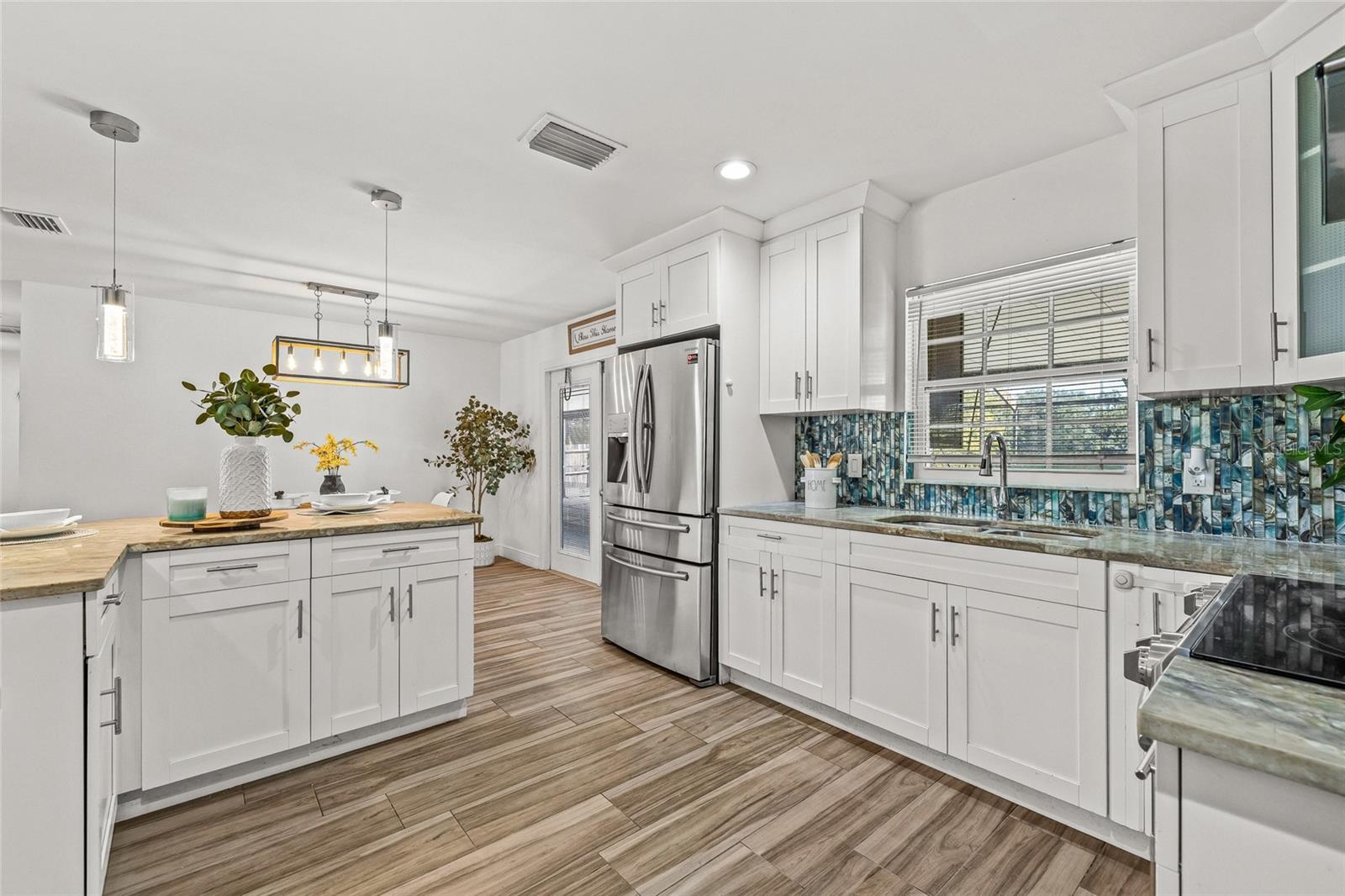 PRESIDENTIAL MANOR UNIT 2B - Residential