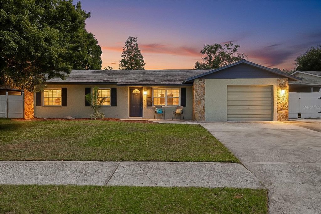 Photo of 5003 Presidential Street, Seffner, FL 33584 (MLS # TB8438855)