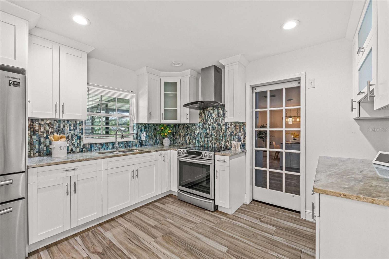 PRESIDENTIAL MANOR UNIT 2B - Residential