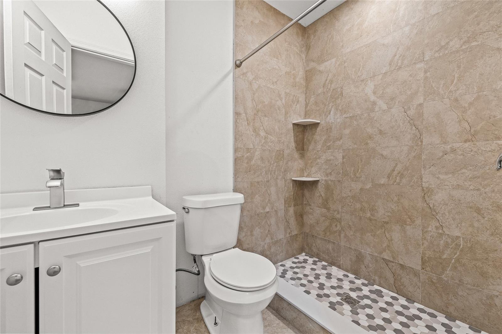 PRESIDENTIAL MANOR UNIT 2B - Residential