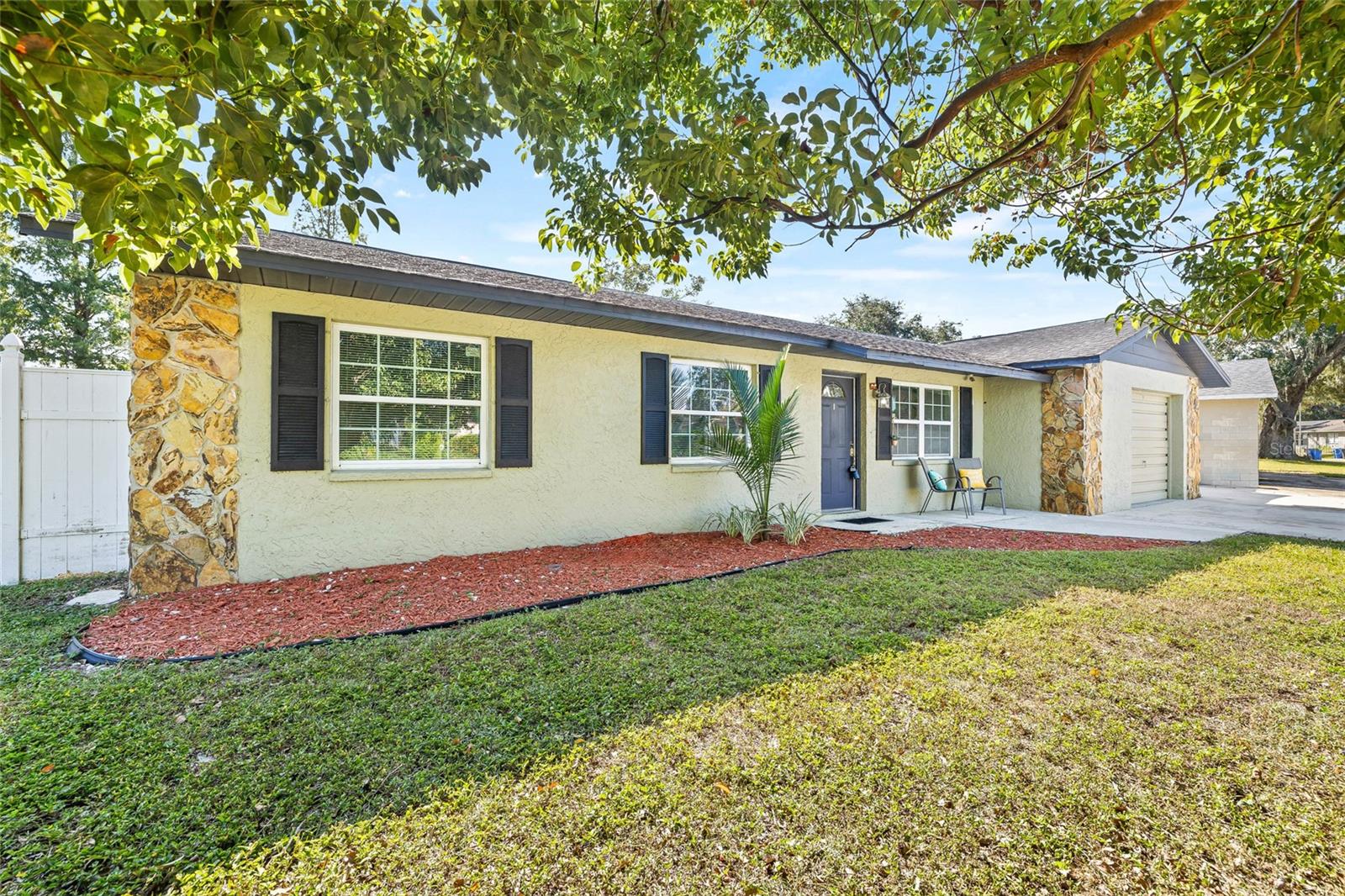 PRESIDENTIAL MANOR UNIT 2B - Residential