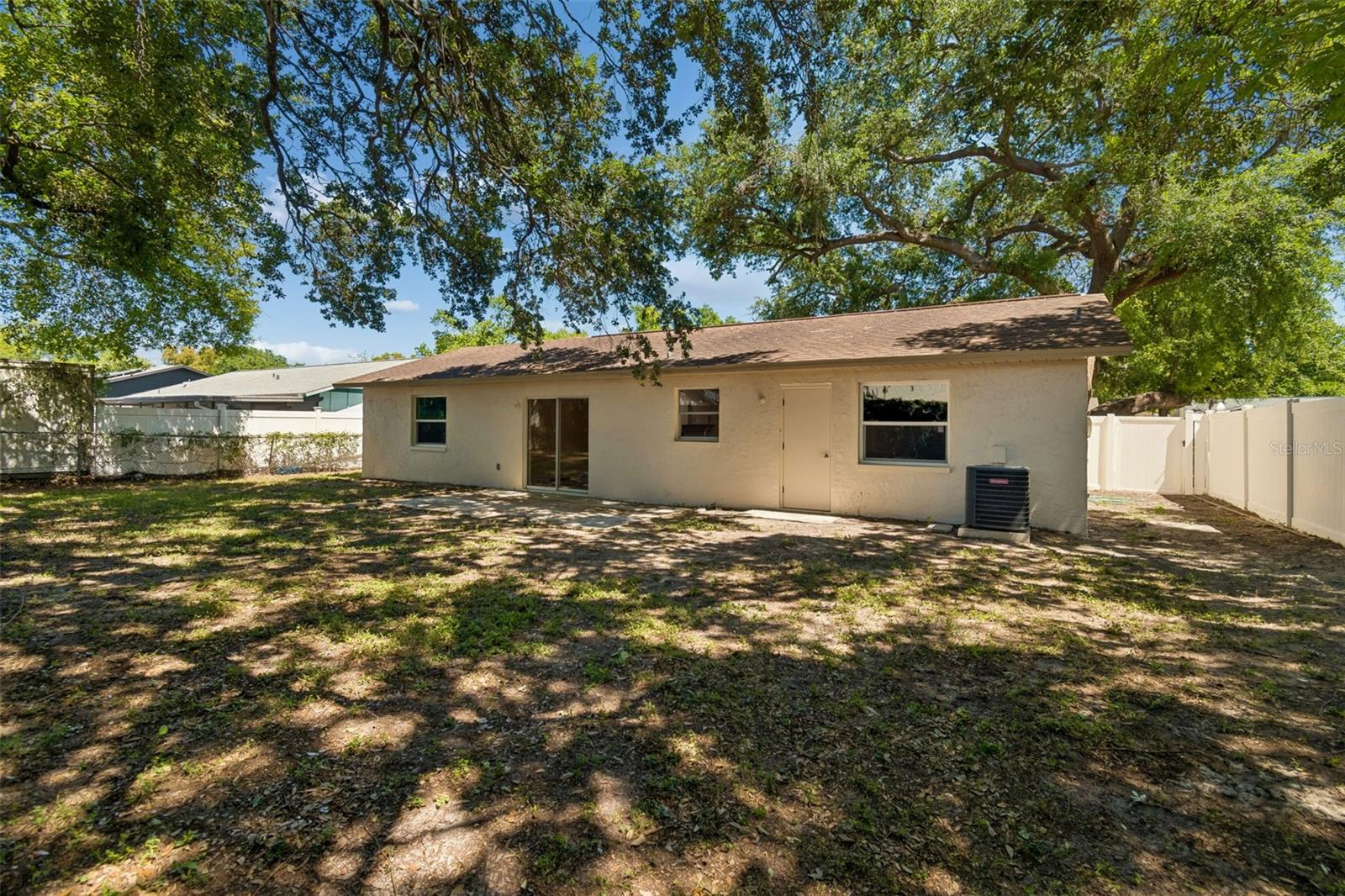 PRESIDENTIAL MANOR - Residential