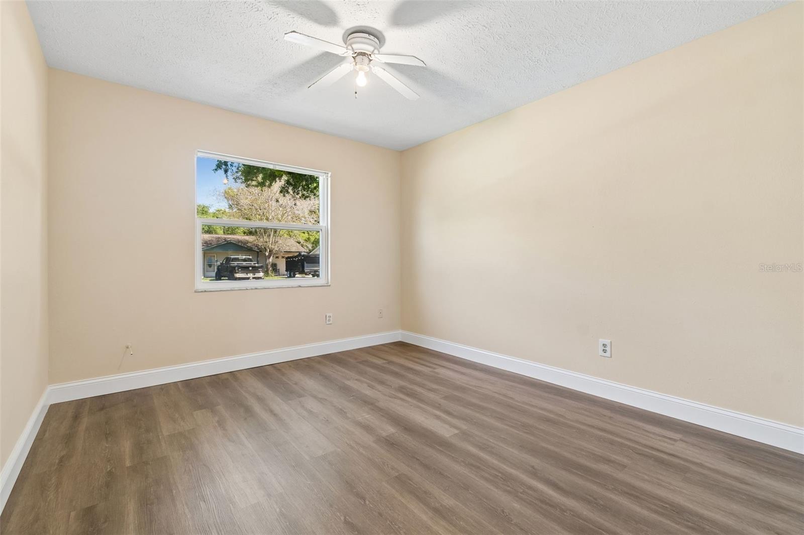 PRESIDENTIAL MANOR - Residential