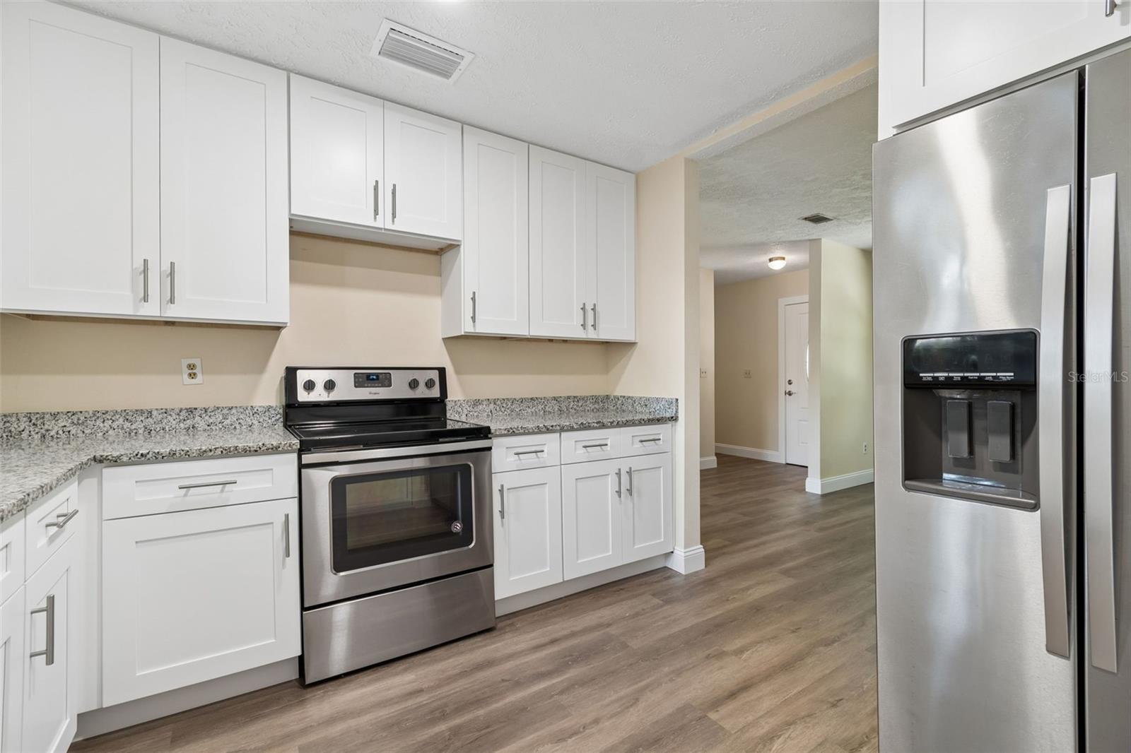 PRESIDENTIAL MANOR - Residential