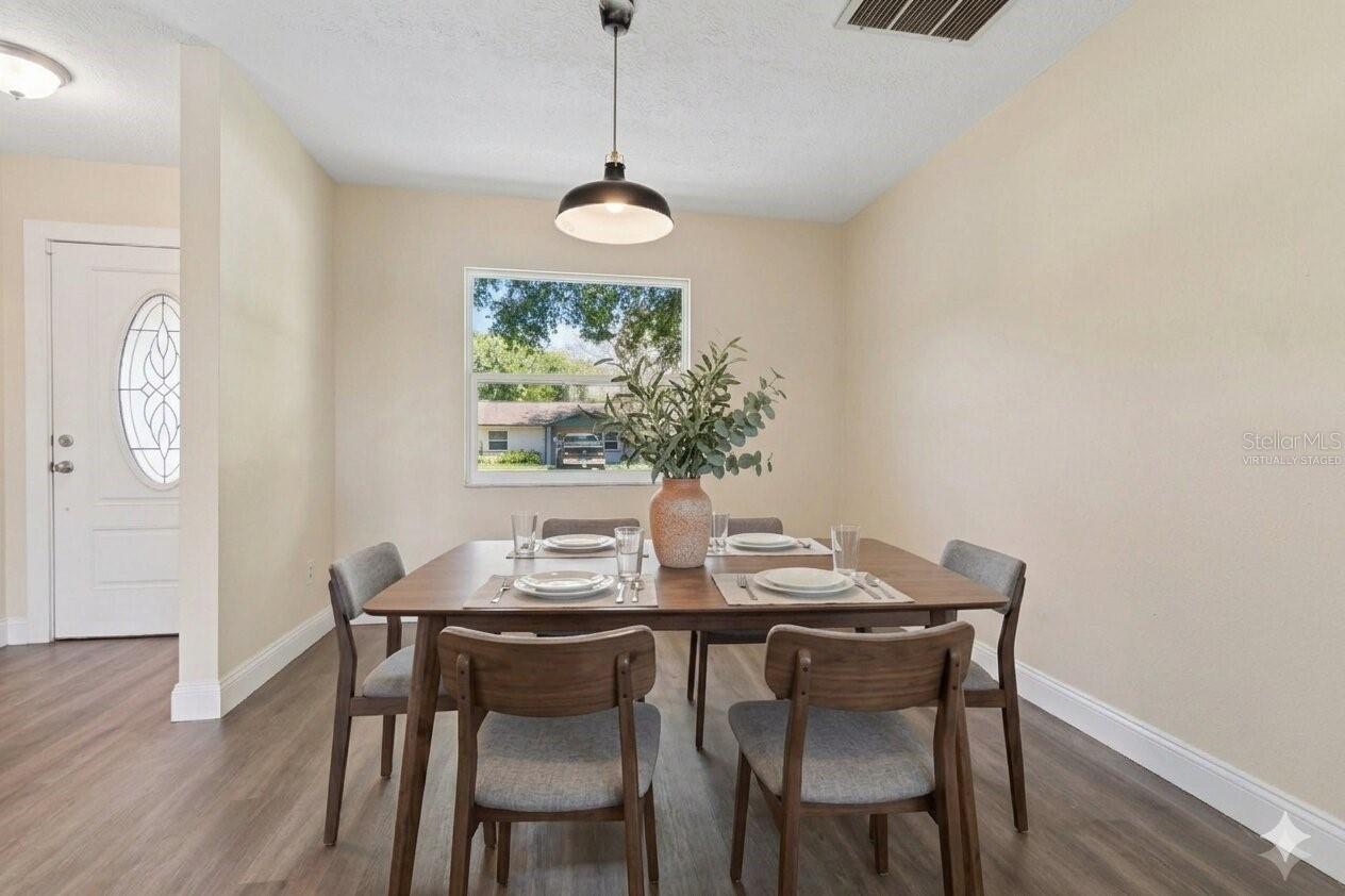 PRESIDENTIAL MANOR - Residential