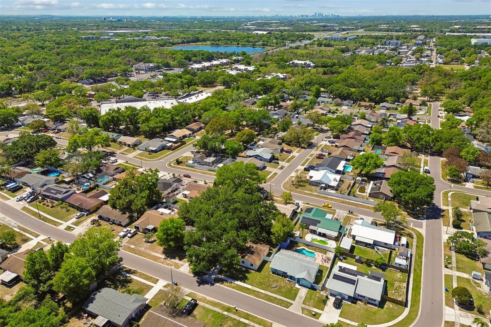 PRESIDENTIAL MANOR - Residential