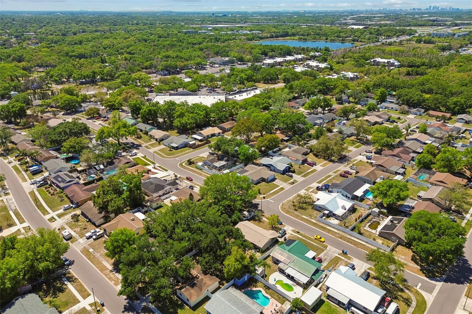 PRESIDENTIAL MANOR - Residential