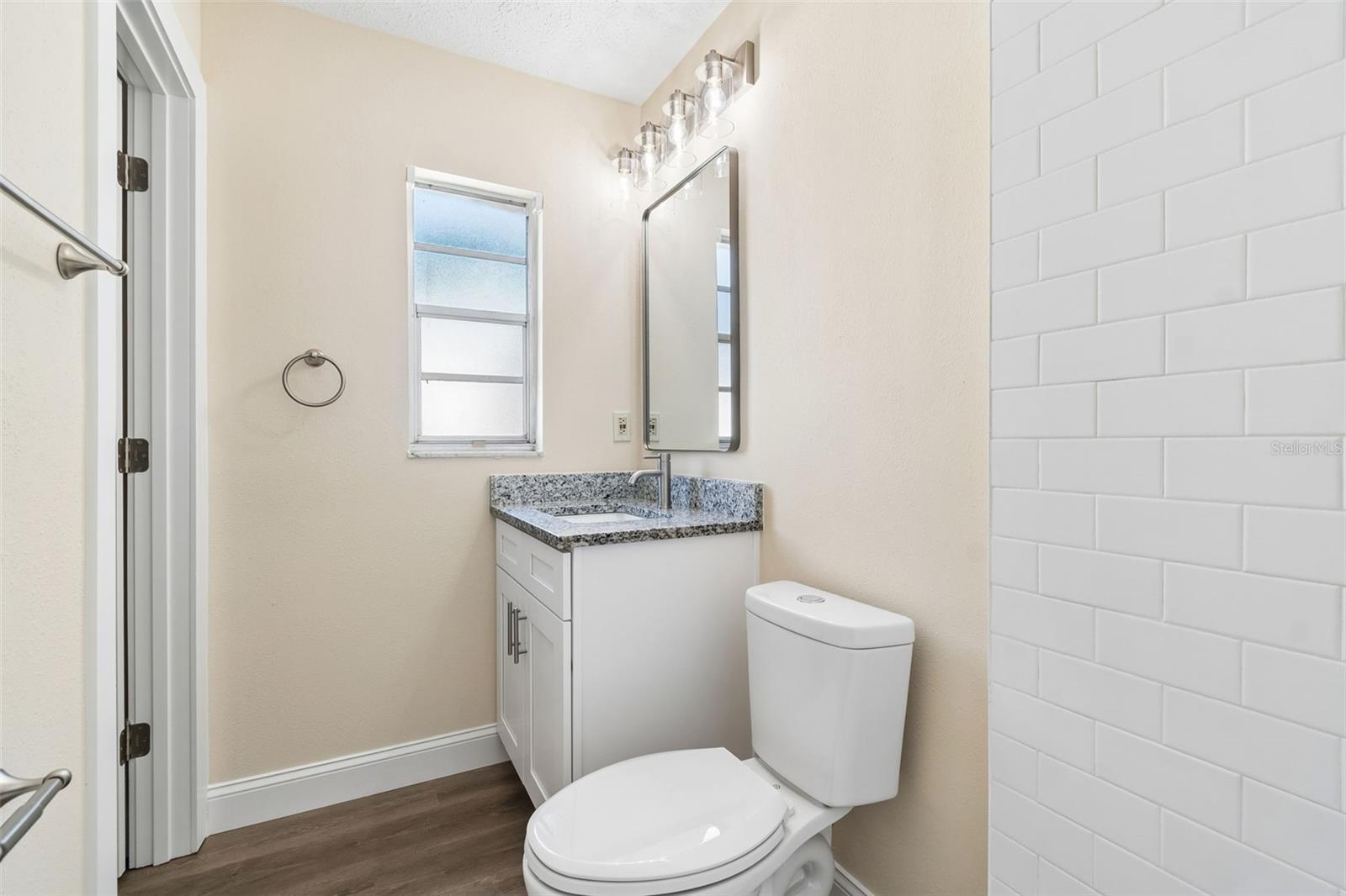 PRESIDENTIAL MANOR - Residential