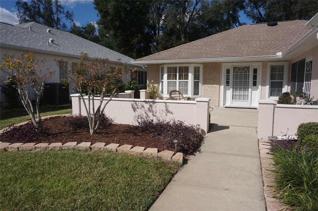 Photo of 11058 SW 69th Circle, Ocala, FL 34476 (MLS # OM711571)