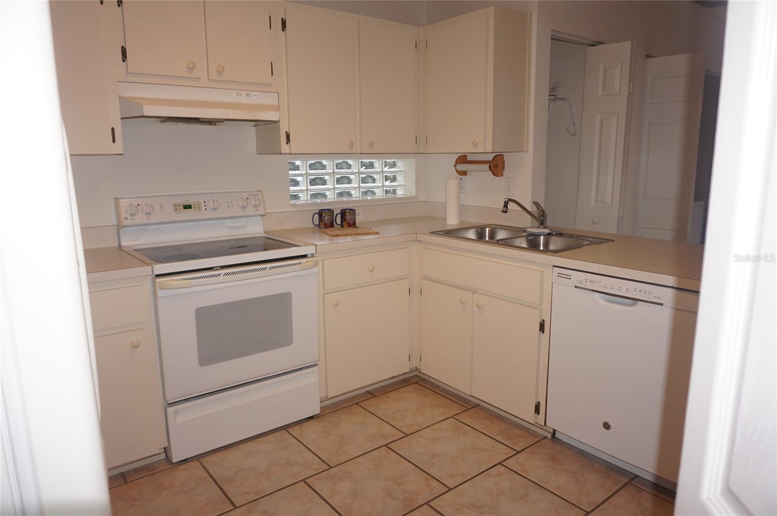 OAK RUN CRESCENT OAKS - Residential